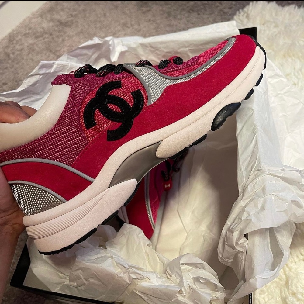 CHANEL SNEAKERS